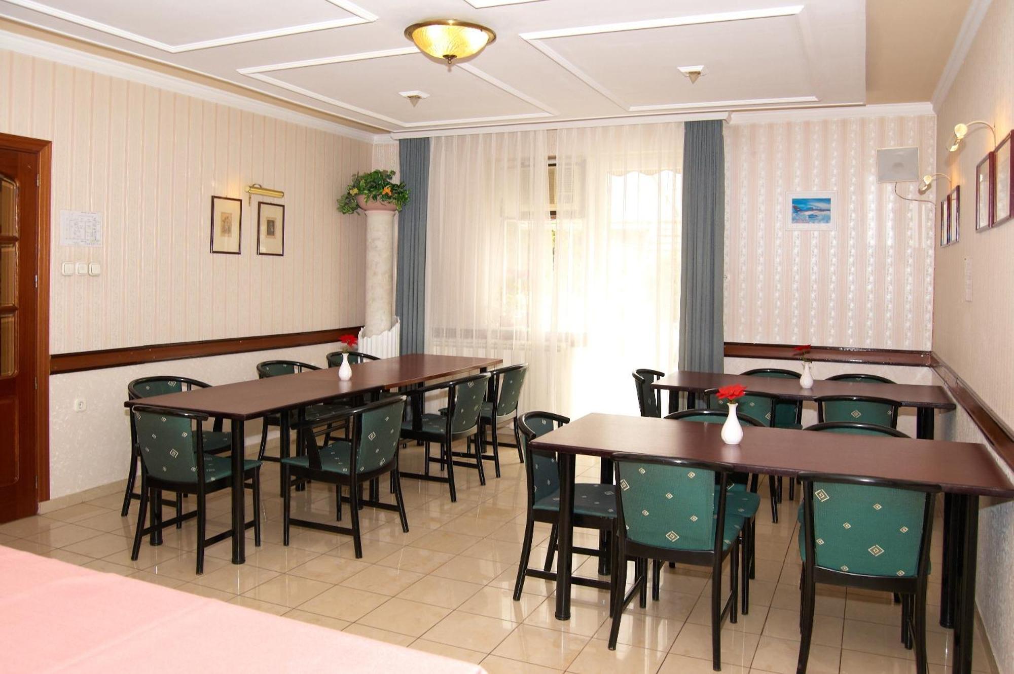 Apollo Motel Kecskemét المظهر الخارجي الصورة