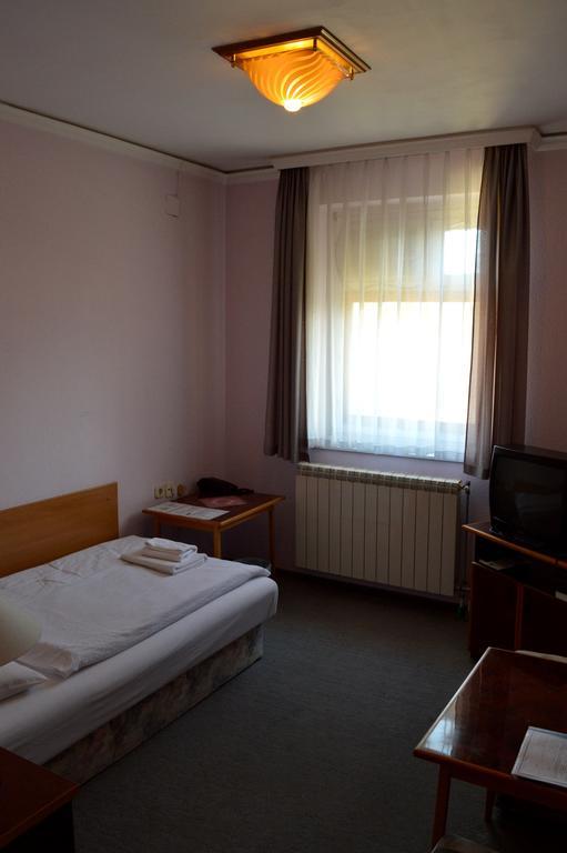 Apollo Motel Kecskemét الغرفة الصورة