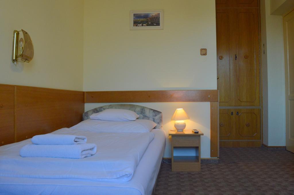 Apollo Motel Kecskemét الغرفة الصورة